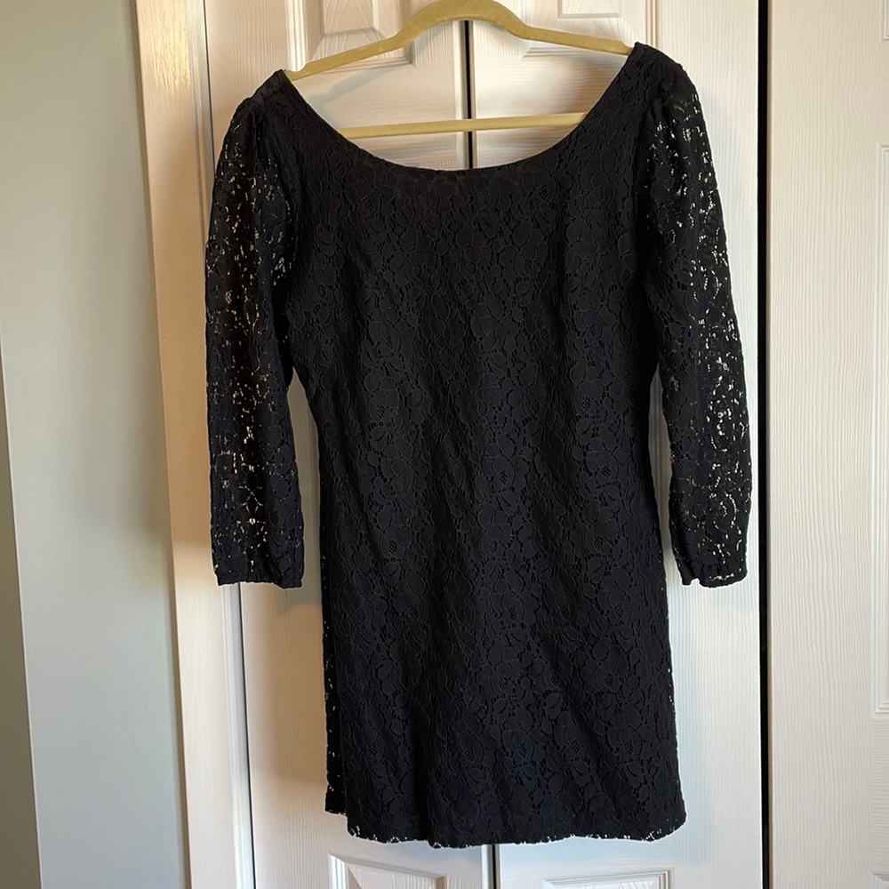 Women’s black lace dress- large